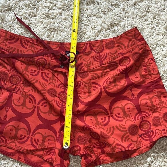 Patagonia Woman Board Shorts Hiking Geometric Print Burnt Orange Sz 6 - Picture 10 of 13